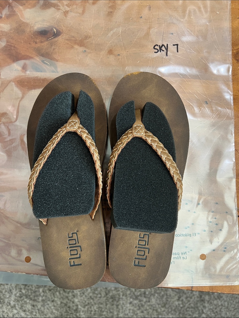 Flojos Sky Tan 7